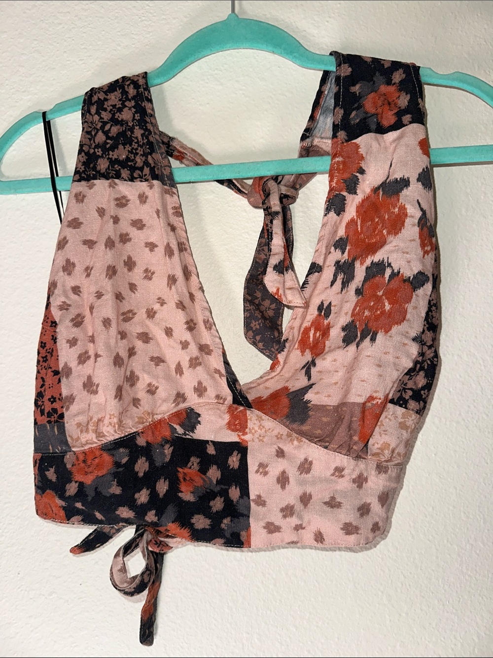 Amuse Society Pink & Rust Floral Patchwork Tie-Back Crop Top